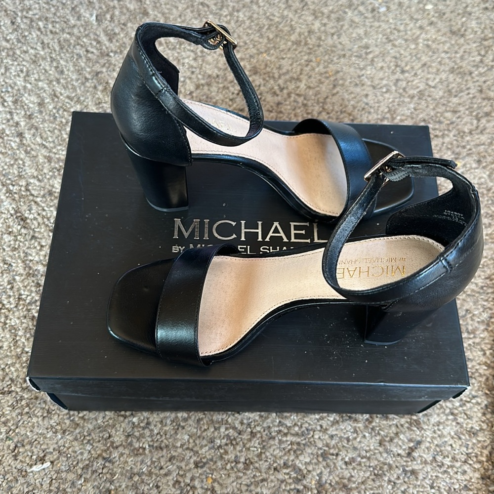 MICHAEL by Michael Shannon Stella black heels. Size 7.5 - Picture 5 of 8